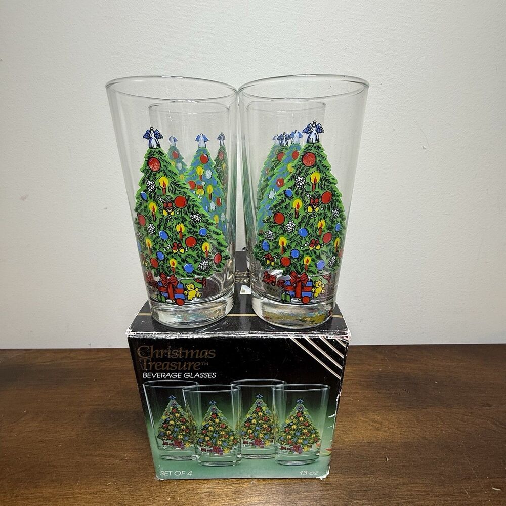 Vintage 1991 Christmas Treasure Set of 4 Drinking Glass Tumblers By Action Ind.